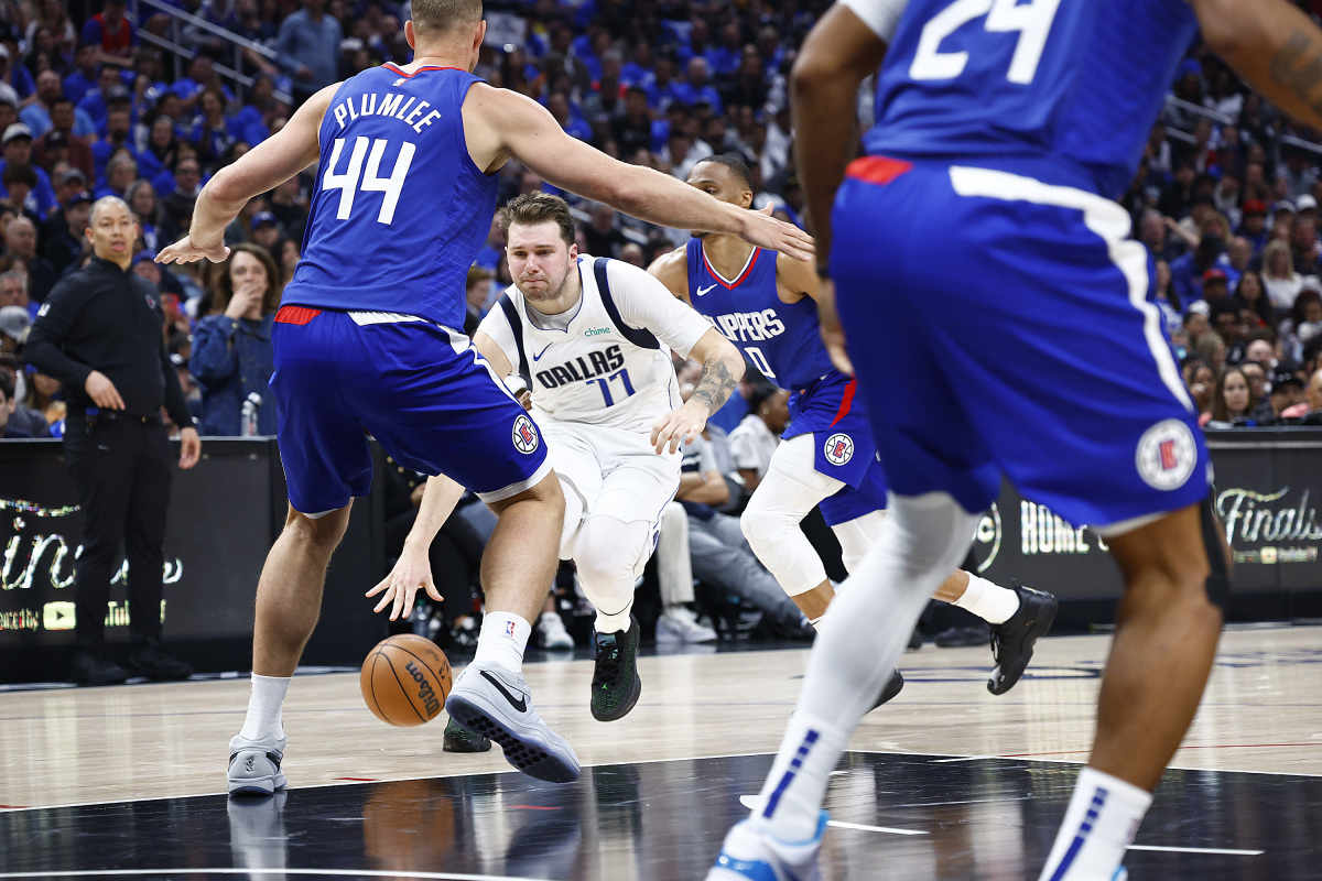 开云体育在线-浙江队完胜76人，东契奇高光表现