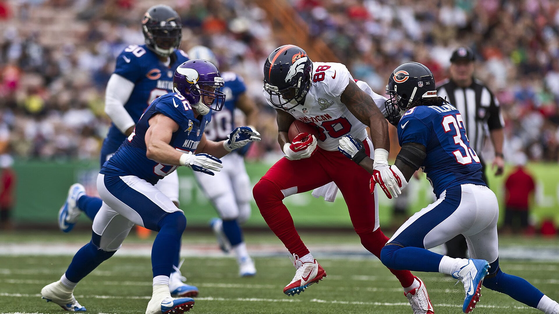 布克掀翻字母哥！76人关键战压制雄鹿的秘密武器