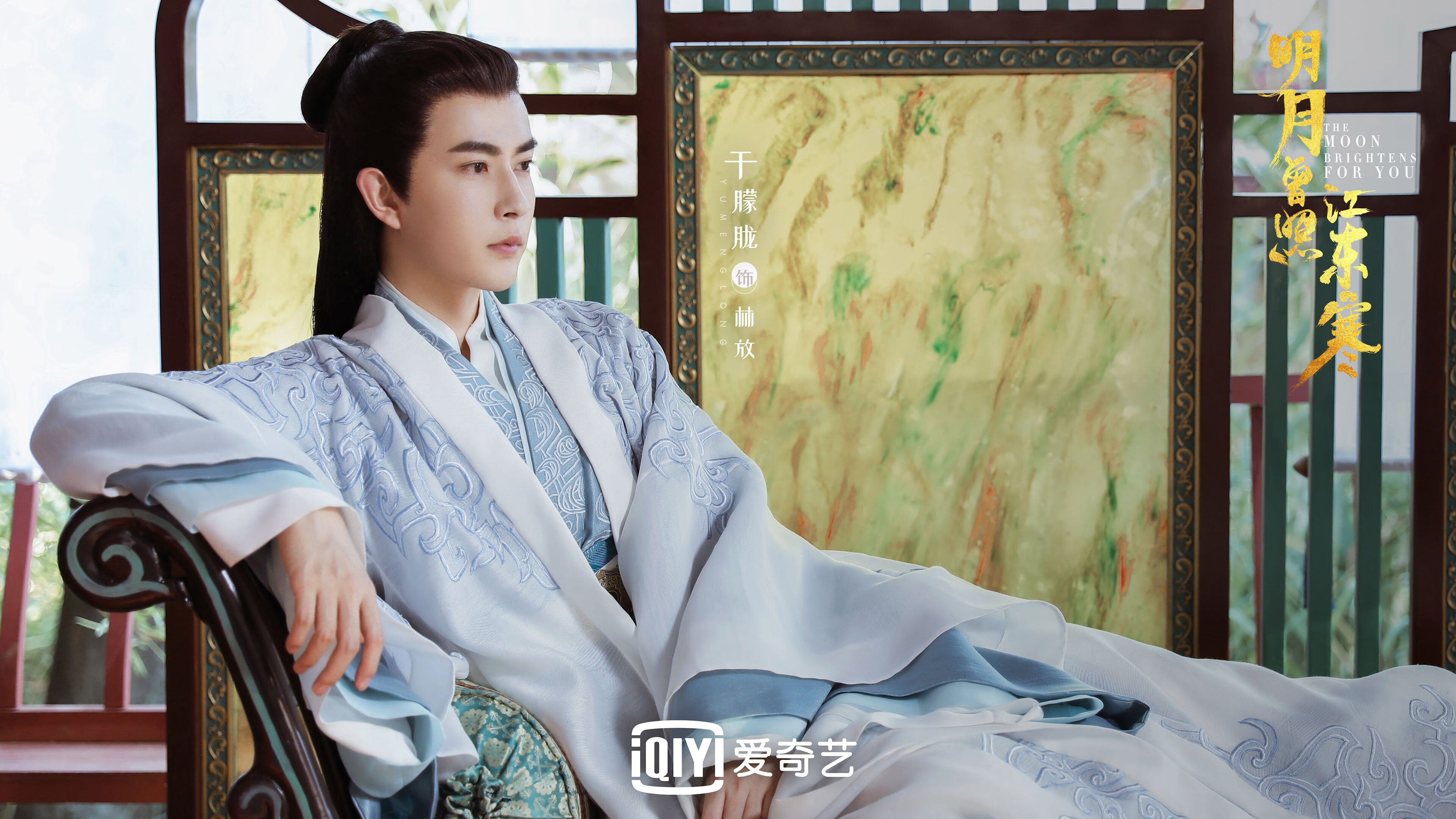 新王诞生与江湖混战，布克接管季后赛的夜晚，一场跨时空的对决预演